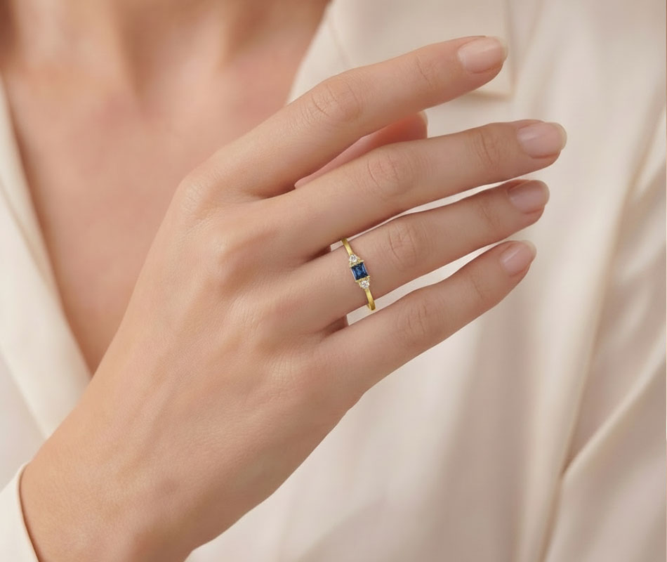 Anillo Always de oro amarillo de 18K con gema azul royal - Imagen 4