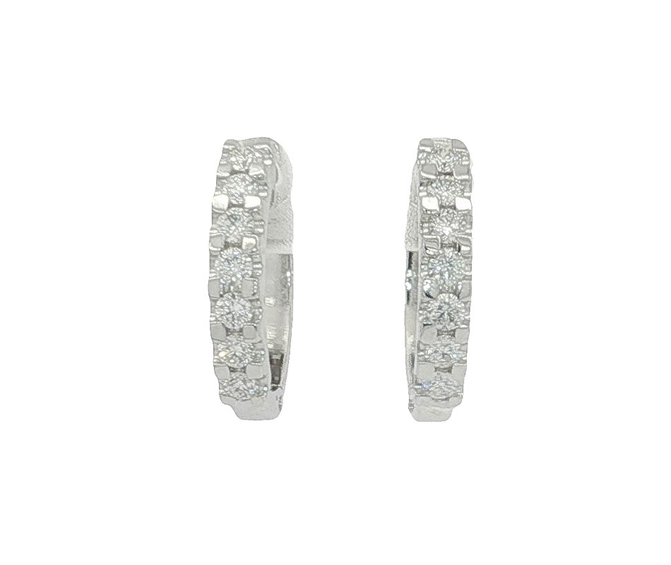 Pendientes aretes con 14 diamantes en talla brillante