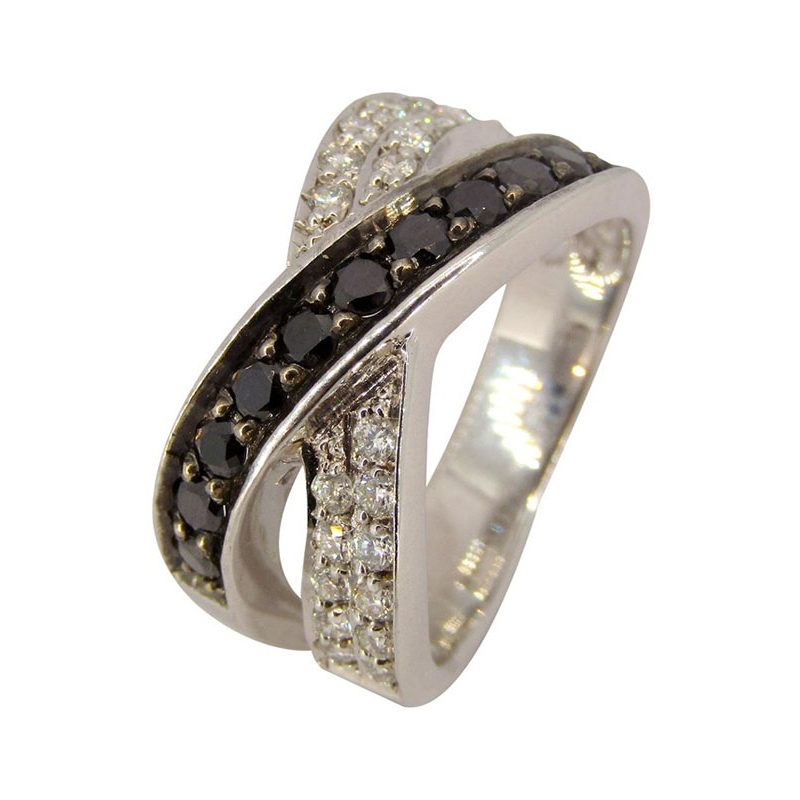 Anillo Black & White en oro blanco con 33 diamantes